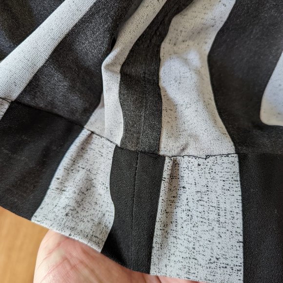 Vintage 70s Black and Grey Striped Dress - Picture 5 of 7